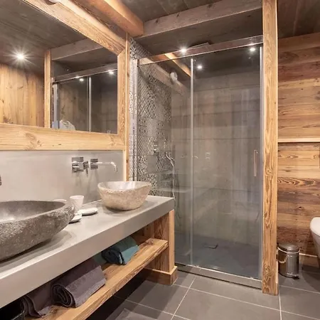 בקתה De Luxe Aux Gets Avec Jacuzzi, Wifi & Parking - Fr-1-671-321