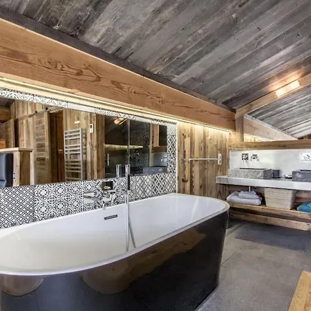De Luxe Aux Gets Avec Jacuzzi, Wifi & Parking - Fr-1-671-321 샬레